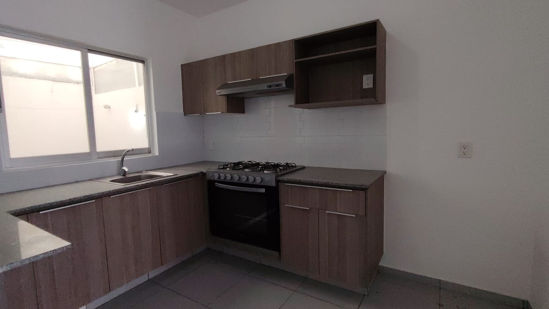 Casa En Venta Altaluz Residencial Zapopan 2 Pisos Con Alberca - Imagen 4