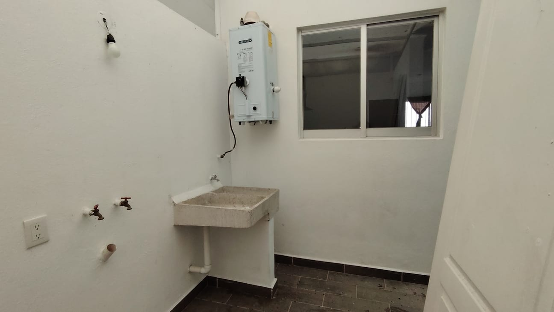 Casa En Venta Altaluz Residencial Zapopan 2 Pisos Con Alberca - Imagen 8