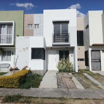Casa En Venta Campo Real Zapopan 3 Recámaras En Condominio